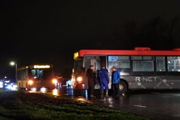 Lijnbus komt vast te staan op Kloosterdijk in Monnickendam
