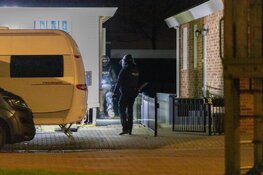 Aanhoudingen bij politie-inval op woonwagenkamp Monnickendam