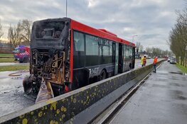 Bus in brand op N247 in Monnickendam