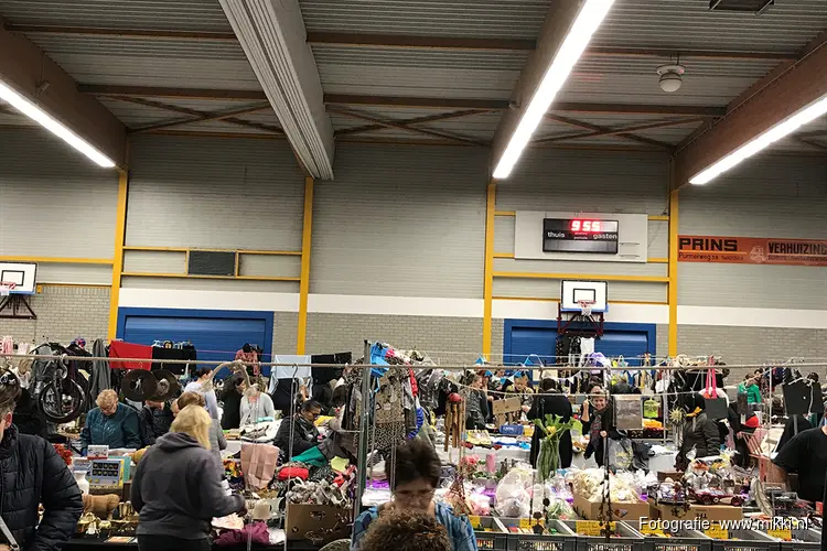 Vlooienmarkt in Purmerend op 2e Paasdag