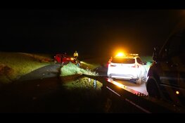 Auto raakt in slip en ramt verkeerspaal op N518