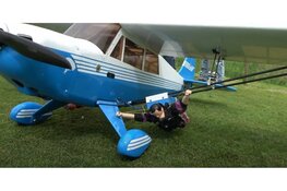 NK Modelbouw parachutespringen in Katwoude op zondag 31 augustus