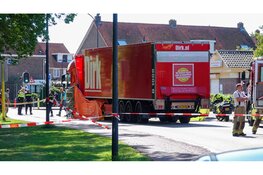 Fietser overleden na aanrijding met vrachtwagen in Volendam