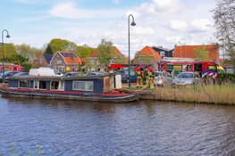 Flinke schade na brand in woonboot Monnickendam