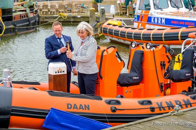 KNRM neemt nieuwe reddingboot 'Daan' in gebruik op Marken