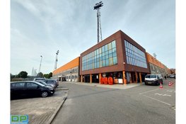 Ajax wint van FC Groningen in Volendam