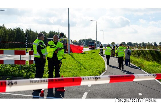 Persoon op scootmobiel overleden na aanrijding met OV bus in Edam