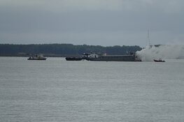 Brand op duwboot Markermeer