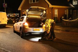 Auto botst tegen brug: bestuurder aangehouden