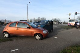 Gewonde bij botsing 45km-auto