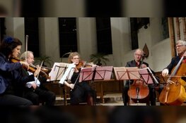 Lezing over Dvorak en Tjakovski in Bibliotheek Landsmeer