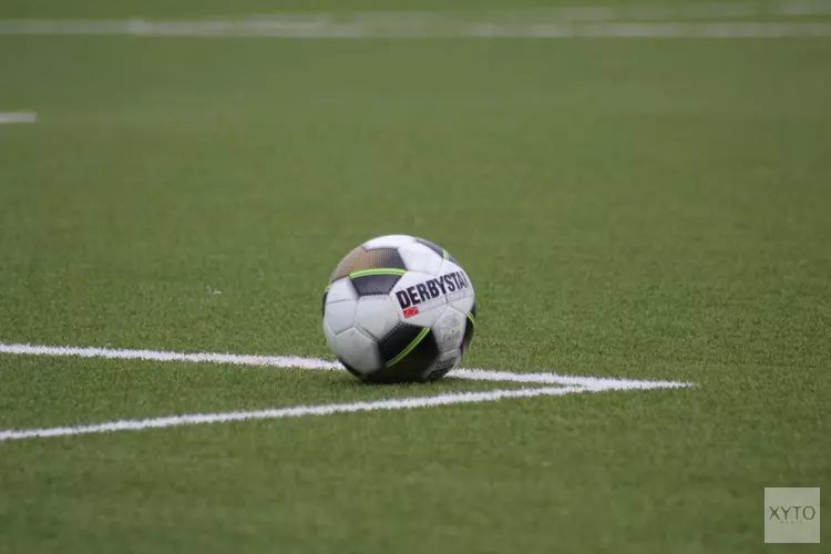 IVV op schot tegen Schoten, Jongebloet scoort vier keer