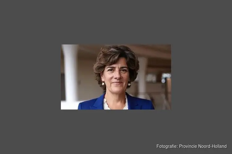 Marian van der Weele nieuwe burgemeester van Waterland