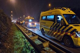 Zeven auto's botsen op elkaar op A7 bij Zaandam, vier personen naar ziekenhuis gebracht