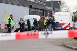 Dode en twee gewonden na gewapende overval in Noord. Achtervolging tot in Broek in Waterland