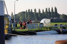 Veerboot veroorzaakt ongeval op kanaal bij Watergang