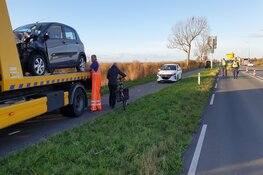 2 auto's total loss na ongeval op de N247 bij Katwoude
