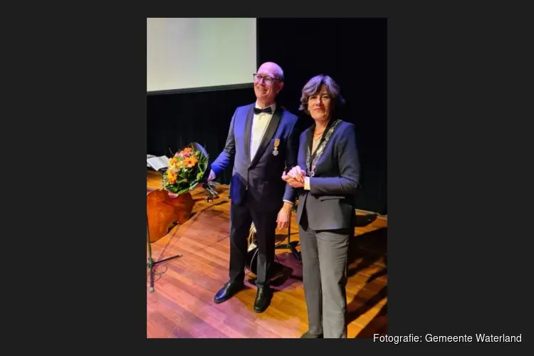 Leider Dutch Swing College Band ontvangt Koninklijke onderscheiding