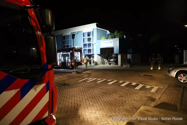 Brand in bedrijfspand Broek in Waterland