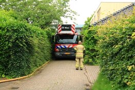 Brand in dak van woning in Landsmeer