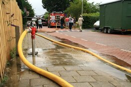 Brand in dak van woning in Landsmeer