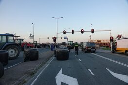 Boeren blokkeren kruispunt &#39;t Schouw