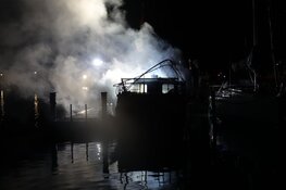 Brand in jachthaven in Monnickendam
