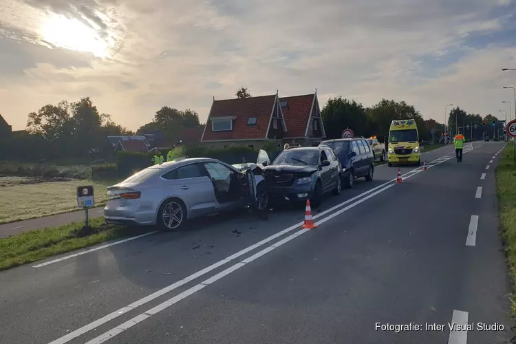 Ongeluk bij Watergang met vier auto&#39;s