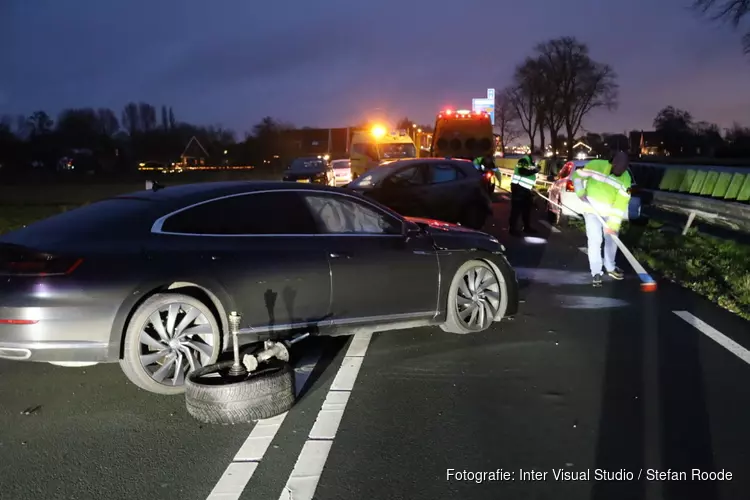 Drie gewonden bij ongeval Watergang