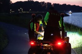 Hulpdiensten zetten in allerijl zoekactie op touw rond Monnickendam vanwege vermiste bejaarde vrouw